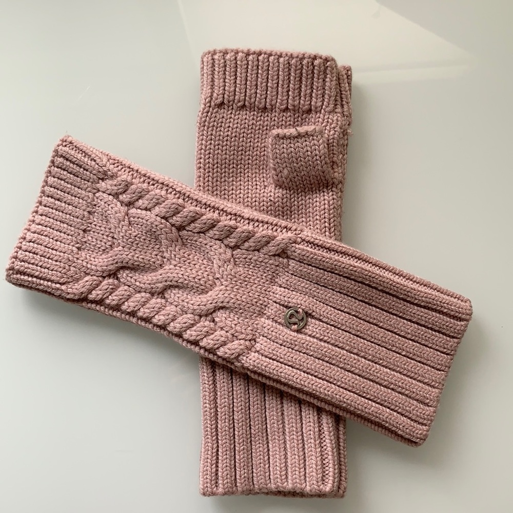 Lululemon Gloves